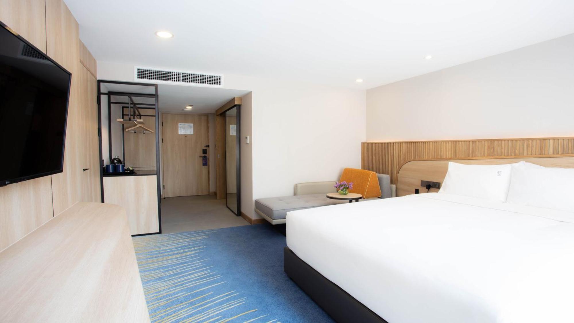 Holiday Inn Express & Suites Bangkok Central Pier By Ihg Екстериор снимка
