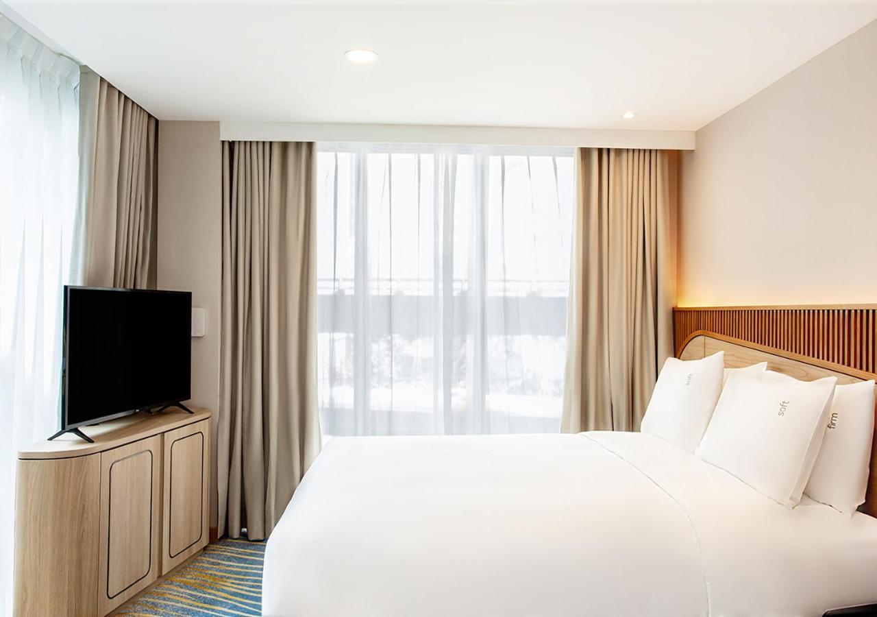 Holiday Inn Express & Suites Bangkok Central Pier By Ihg Екстериор снимка
