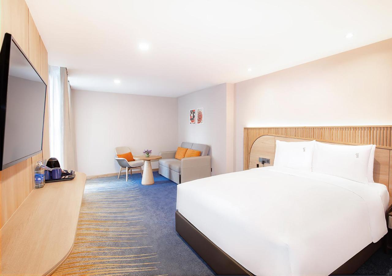Holiday Inn Express & Suites Bangkok Central Pier By Ihg Екстериор снимка