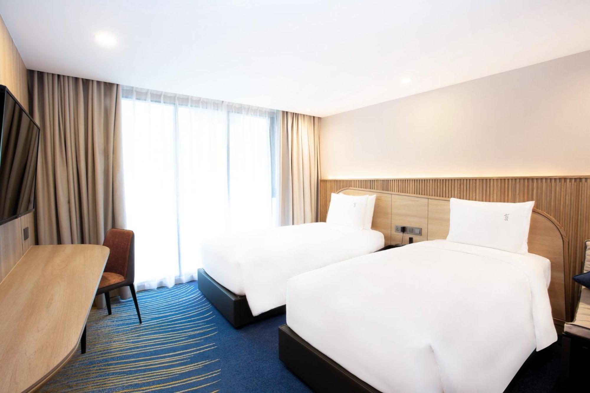 Holiday Inn Express & Suites Bangkok Central Pier By Ihg Екстериор снимка