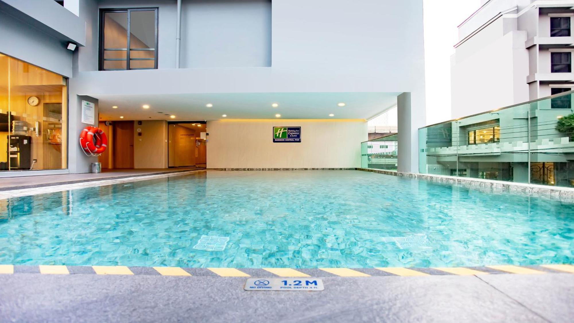 Holiday Inn Express & Suites Bangkok Central Pier By Ihg Екстериор снимка