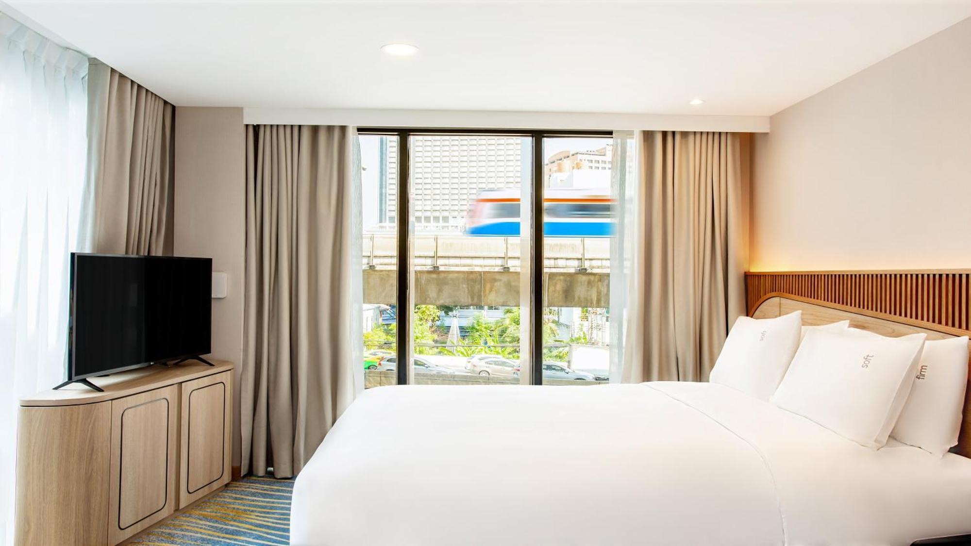 Holiday Inn Express & Suites Bangkok Central Pier By Ihg Екстериор снимка