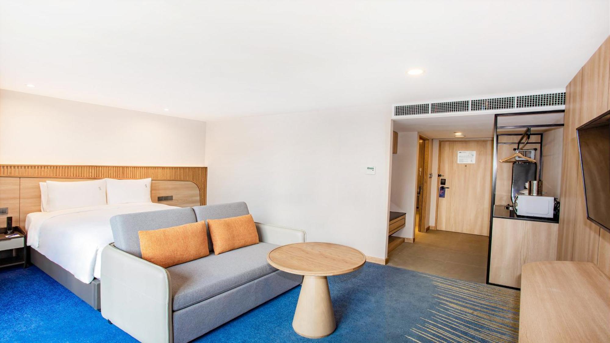 Holiday Inn Express & Suites Bangkok Central Pier By Ihg Екстериор снимка