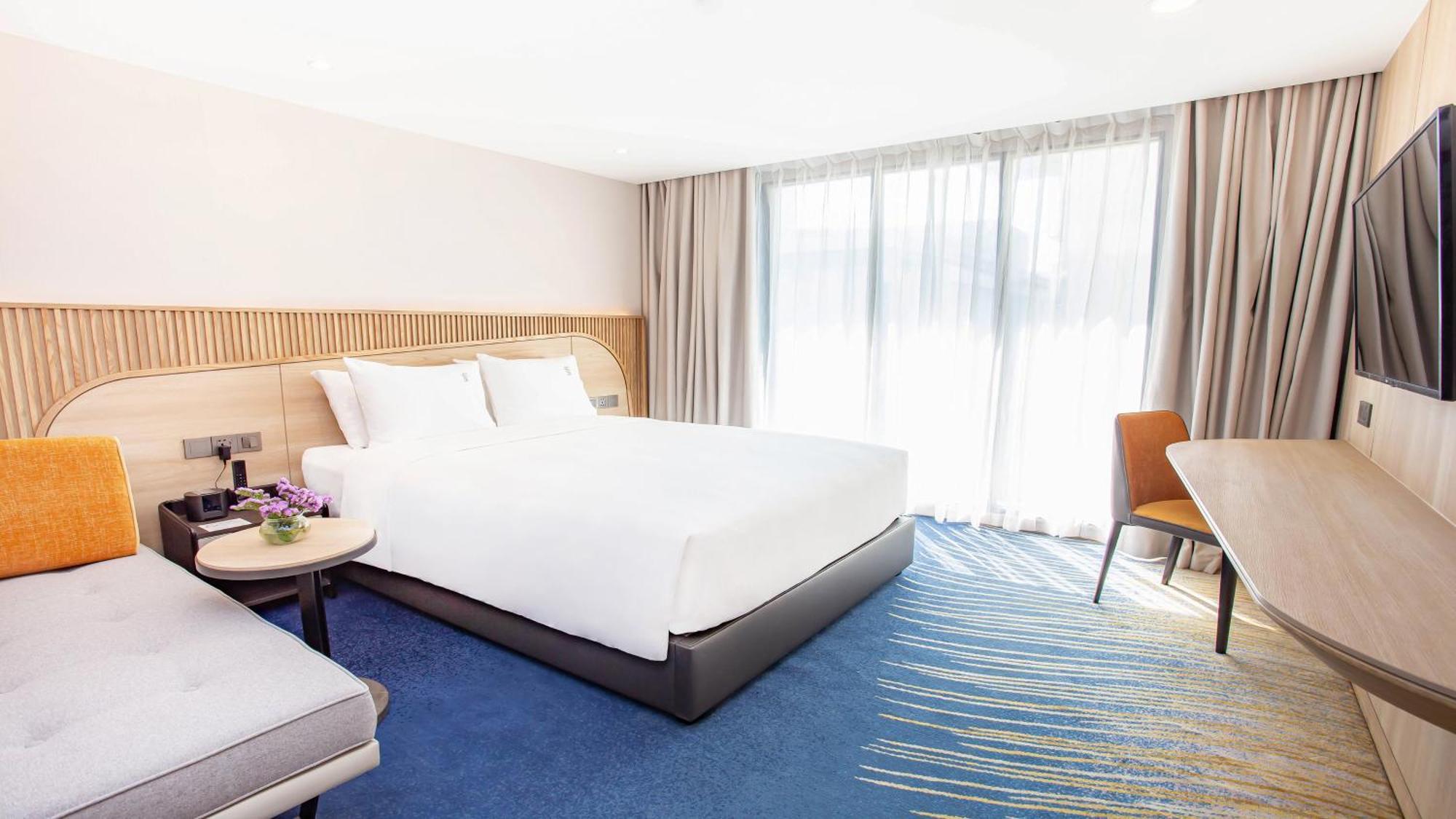 Holiday Inn Express & Suites Bangkok Central Pier By Ihg Екстериор снимка