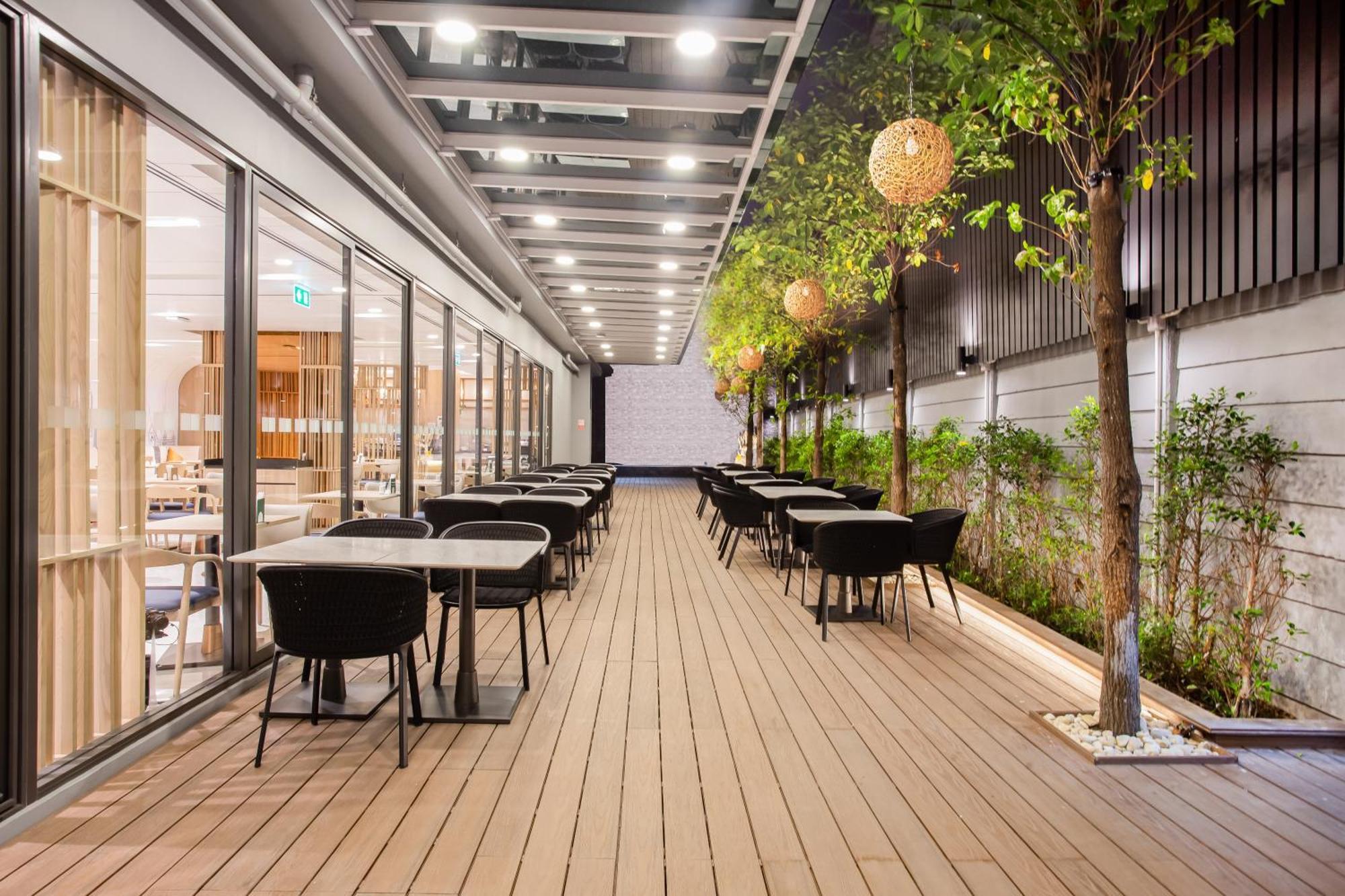 Holiday Inn Express & Suites Bangkok Central Pier By Ihg Екстериор снимка